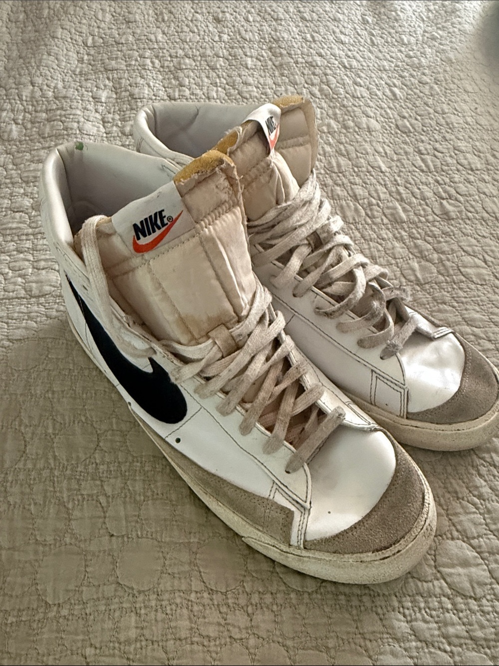 Nike Men’s White Blazers High-Top Sneakers MENS 11